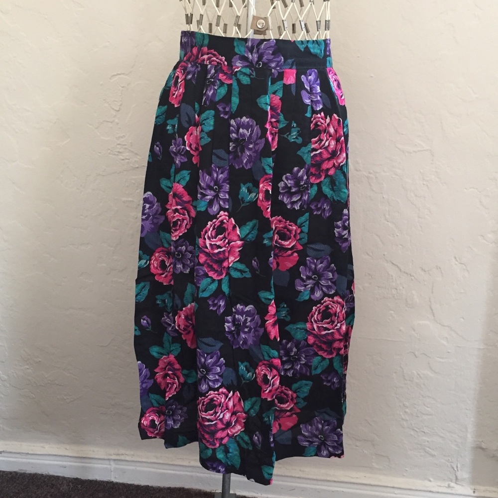 Medium floral skirt